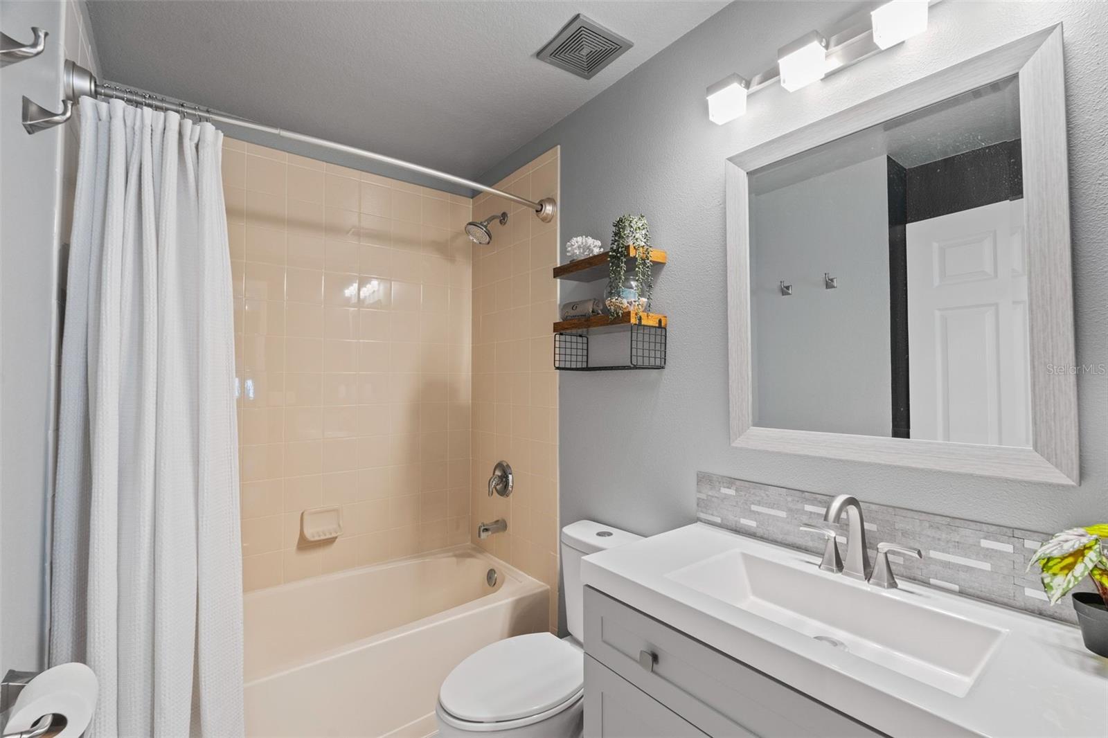 Image 29 of 52 For 2013 Santa Catalina Lane