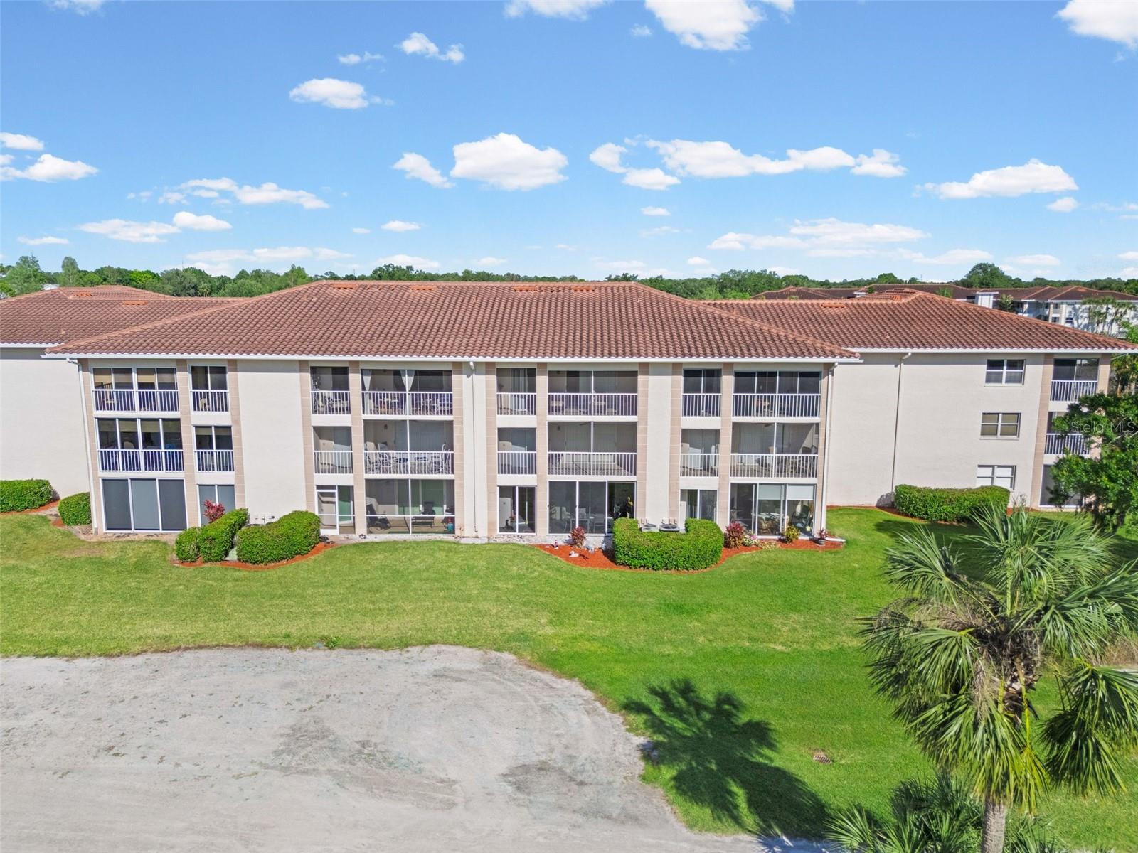 Image 7 of 55 For 6503 Stone River Road 204