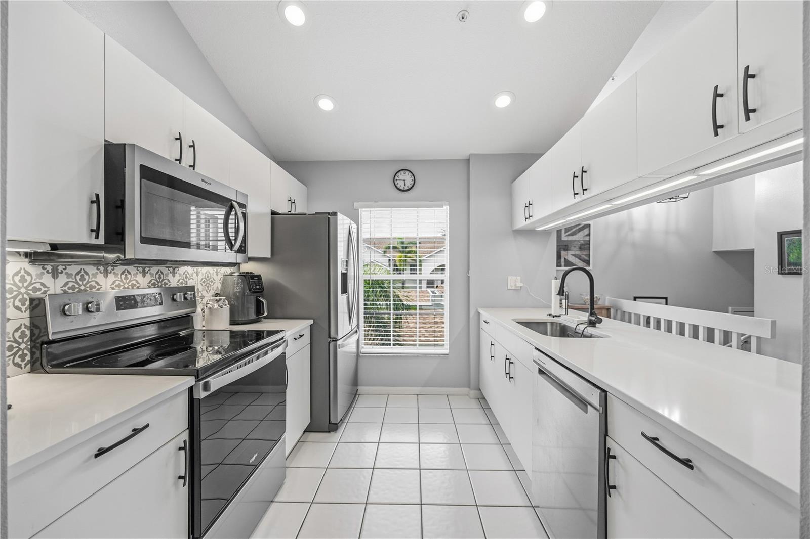 Image 13 of 67 For 4240 Breezeway Boulevard 321