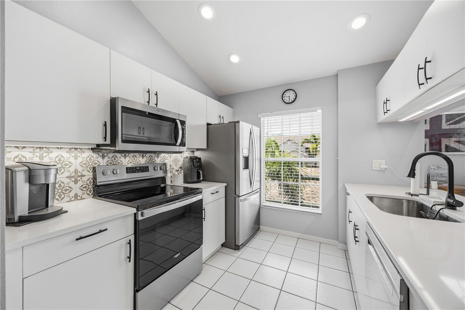 Image 14 of 67 For 4240 Breezeway Boulevard 321