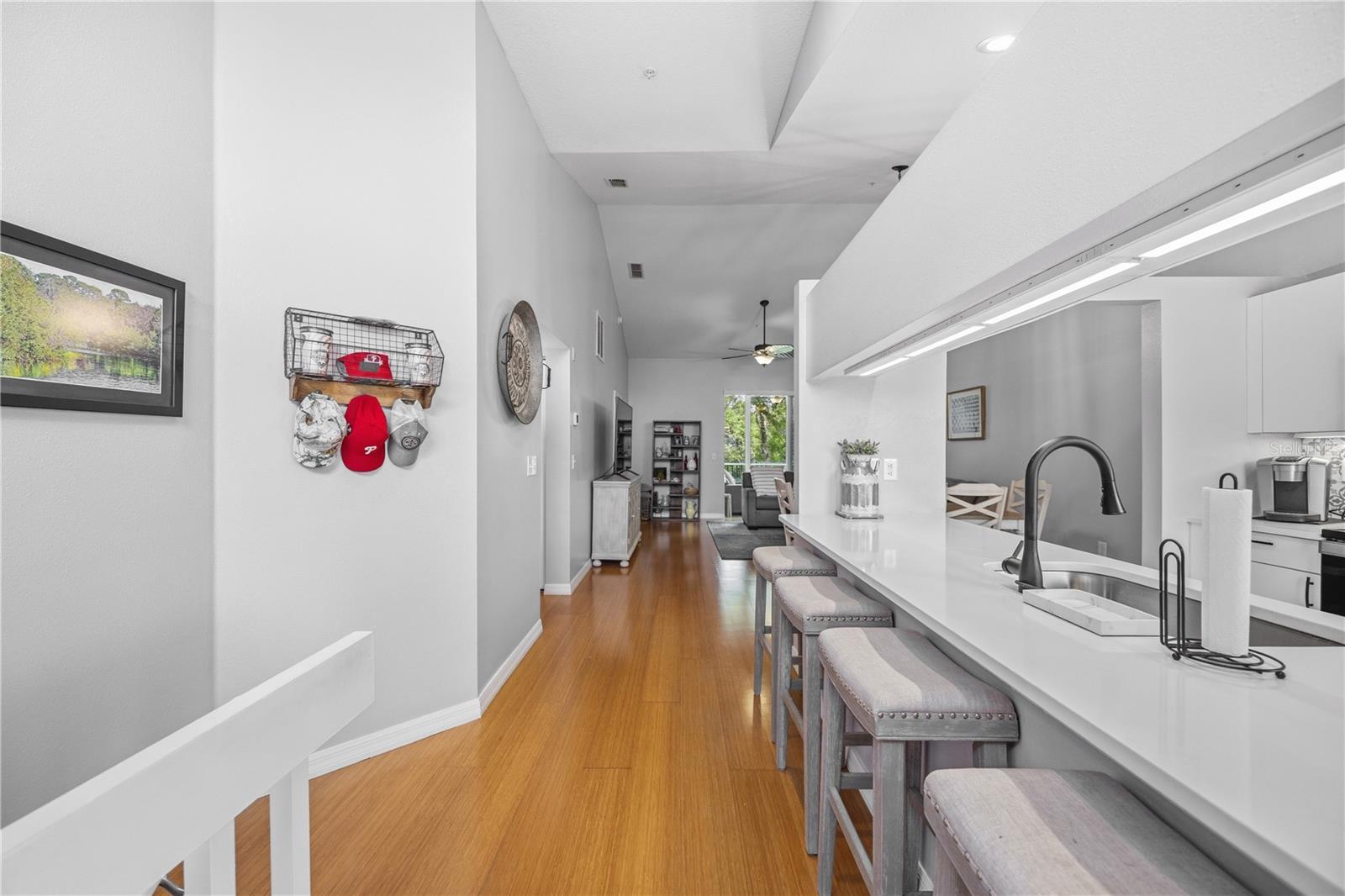 Image 19 of 67 For 4240 Breezeway Boulevard 321