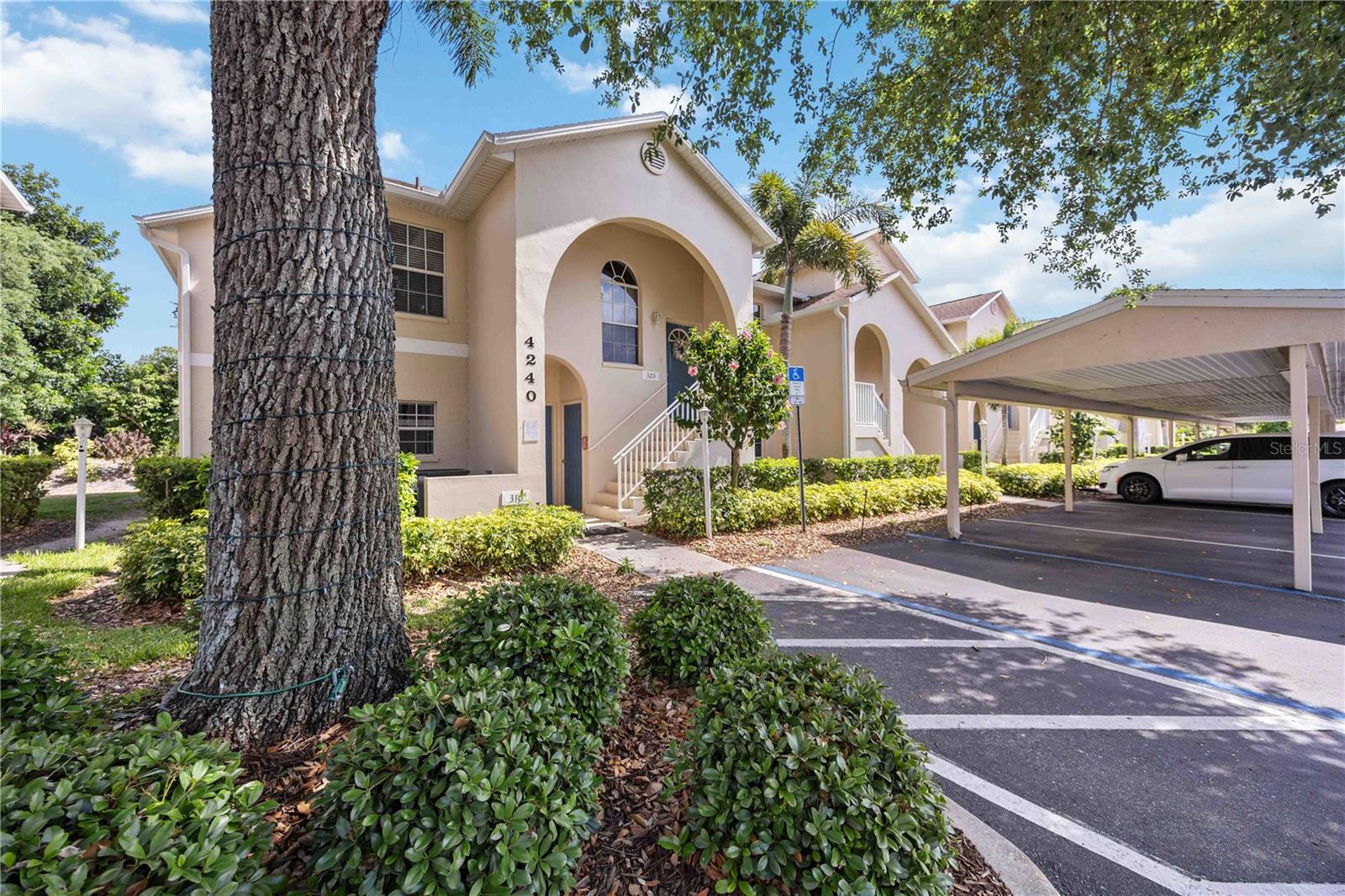 Image 38 of 67 For 4240 Breezeway Boulevard 321