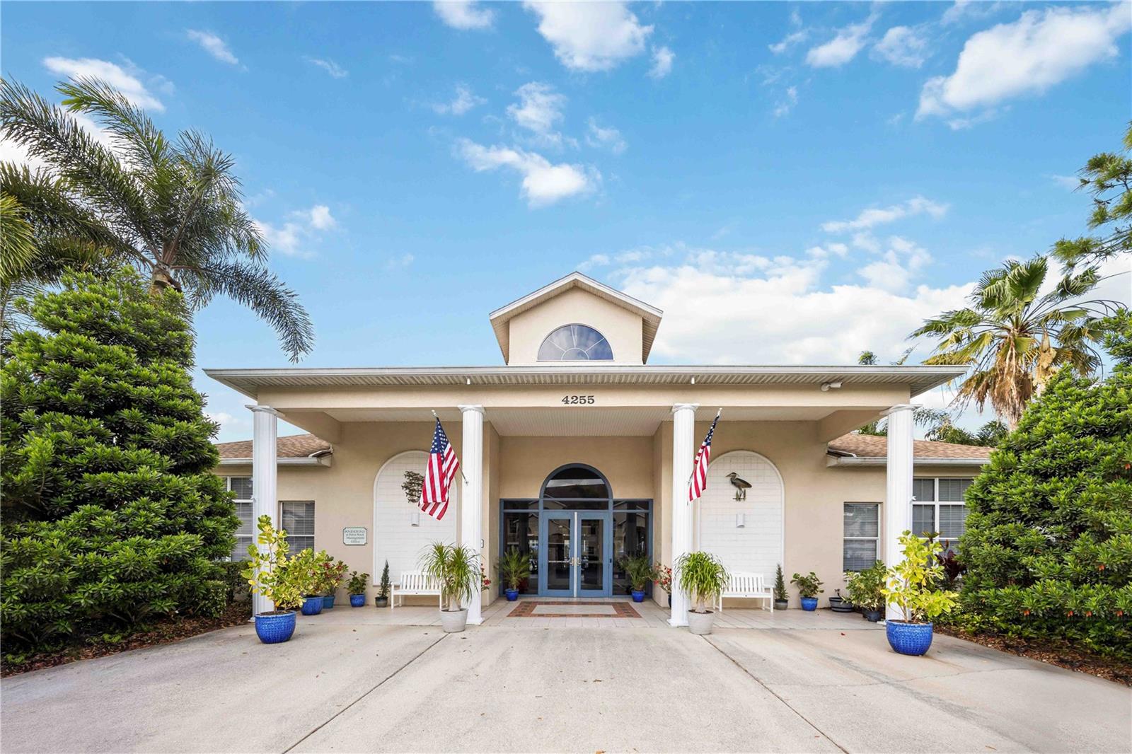 Image 39 of 67 For 4240 Breezeway Boulevard 321