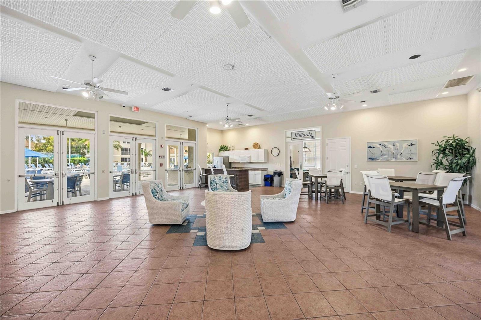 Image 40 of 67 For 4240 Breezeway Boulevard 321