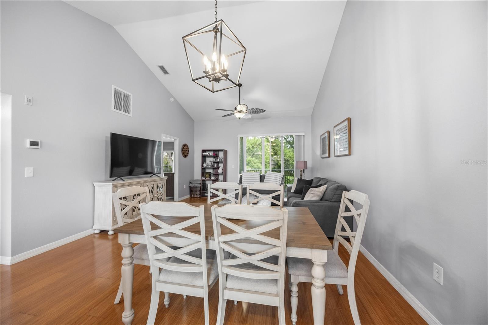 Image 9 of 67 For 4240 Breezeway Boulevard 321