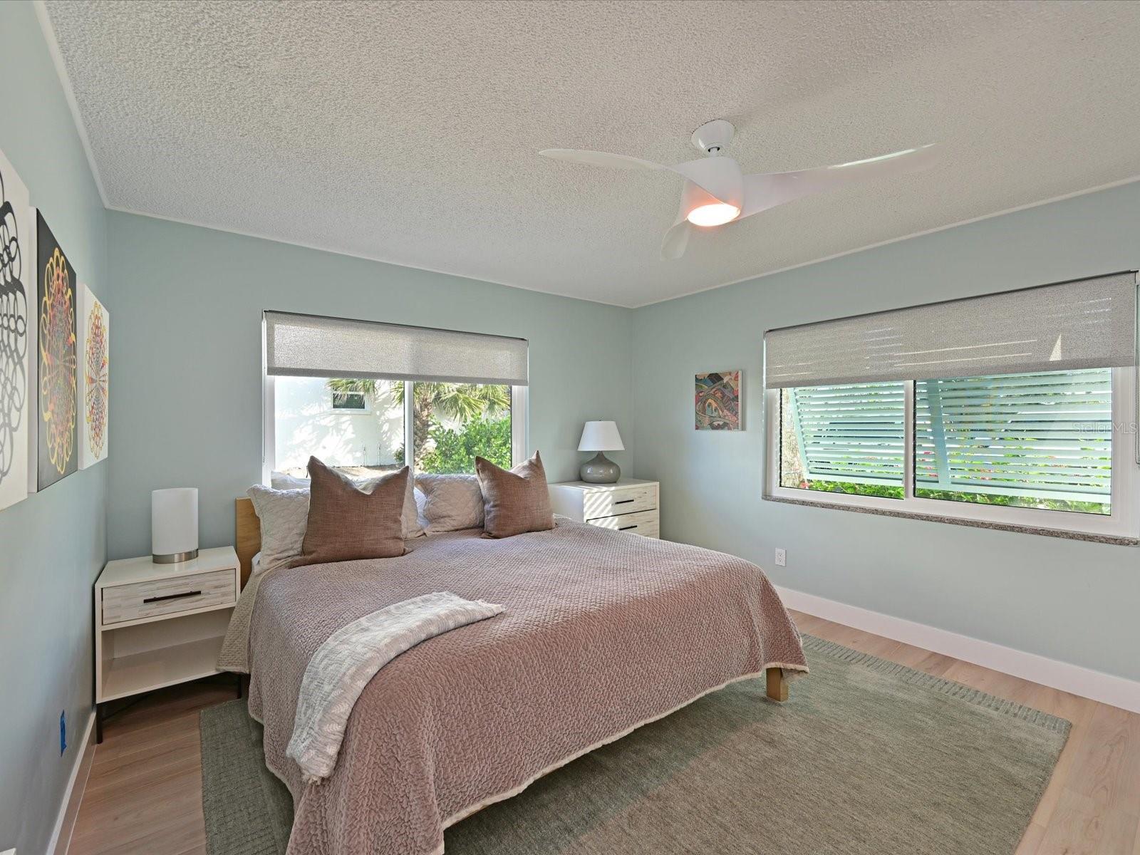 Image 21 of 29 For 5591 Gulf Of Mexico Drive 4