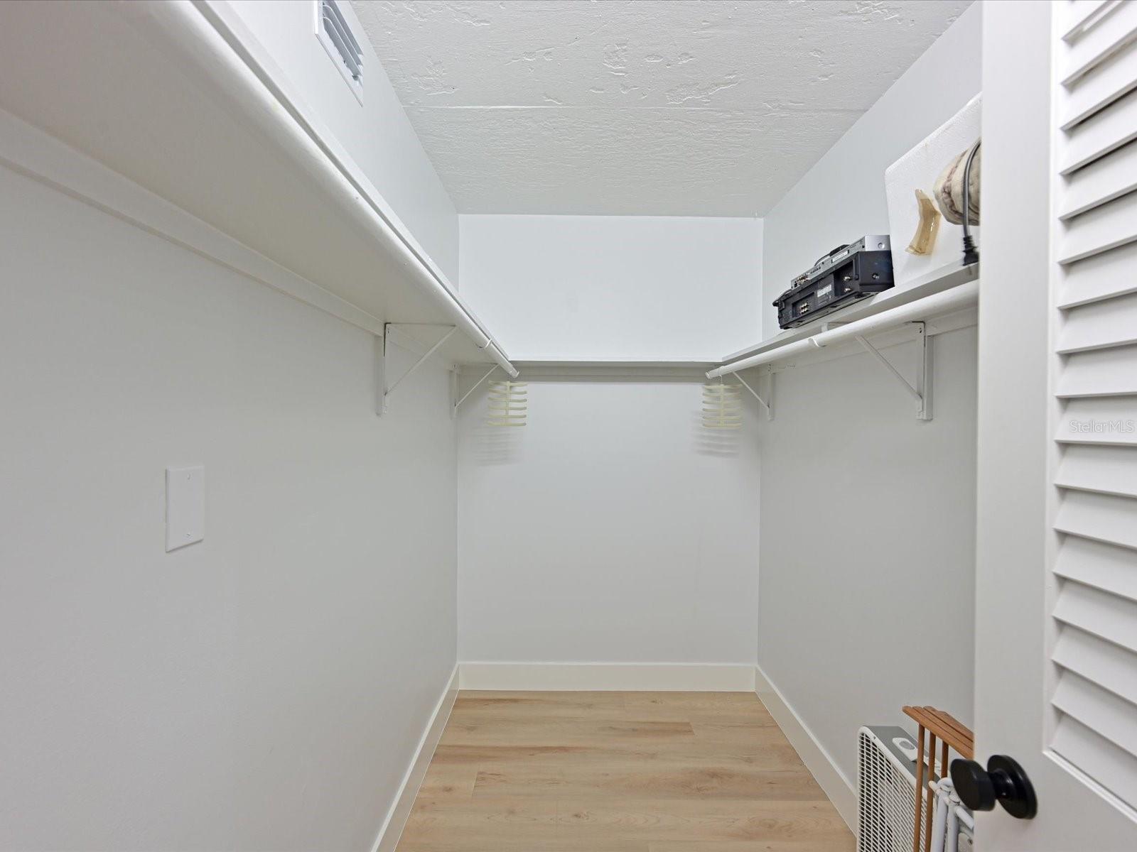 Image 22 of 29 For 5591 Gulf Of Mexico Drive 4