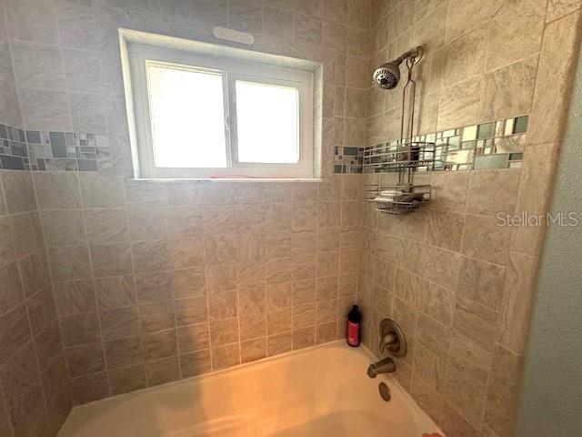 Image 20 of 31 For 5172 Island Date Street