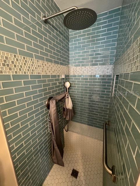 Image 17 of 26 For 5176 Island Date Street