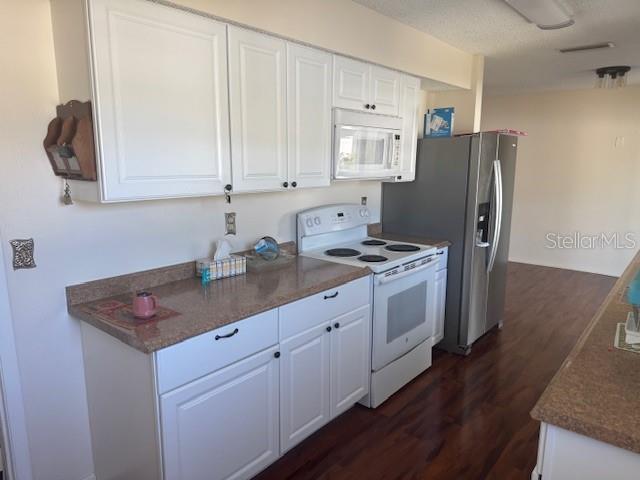 Image 4 of 26 For 5176 Island Date Street