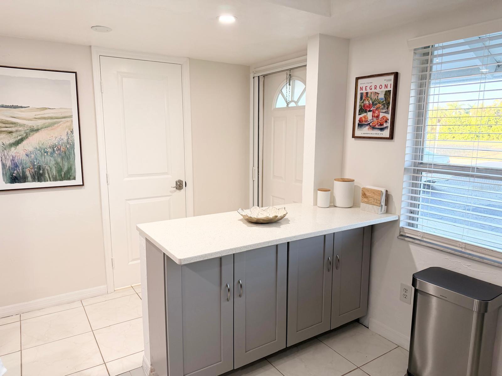 Image 6 of 33 For 5027 16th Place 102