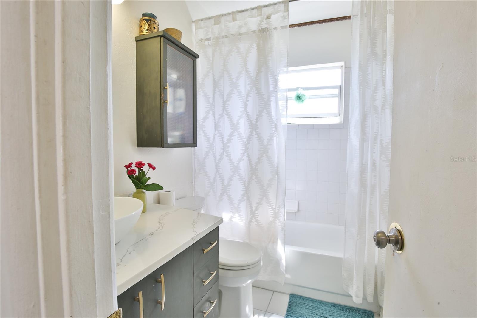 Image 18 of 36 For 1138 47th Street