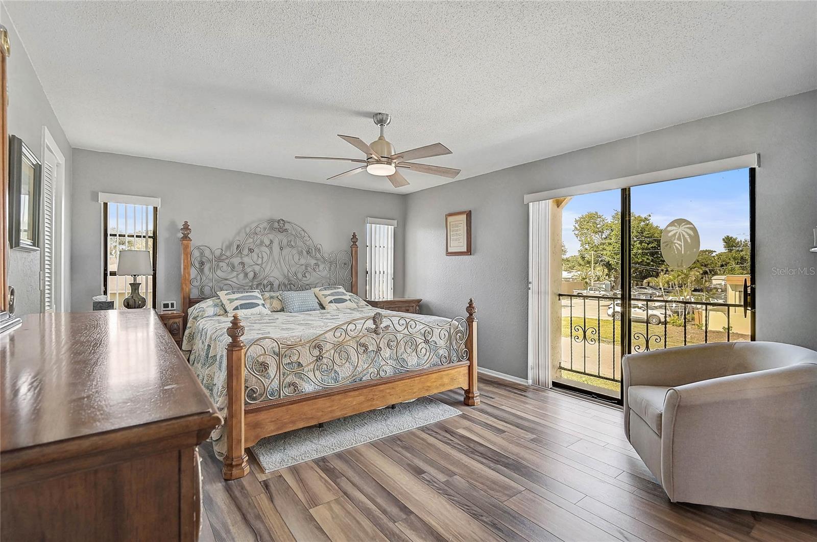 Image 26 of 37 For 1697 Northampton Street 1699-d