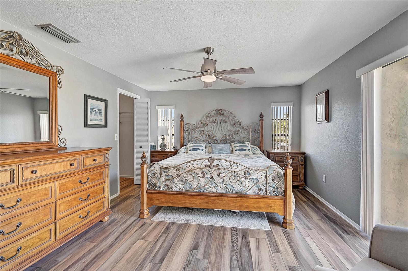 Image 27 of 37 For 1697 Northampton Street 1699-d