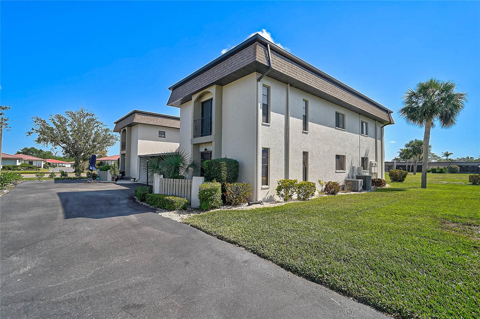 Image 31 of 37 For 1697 Northampton Street 1699-d