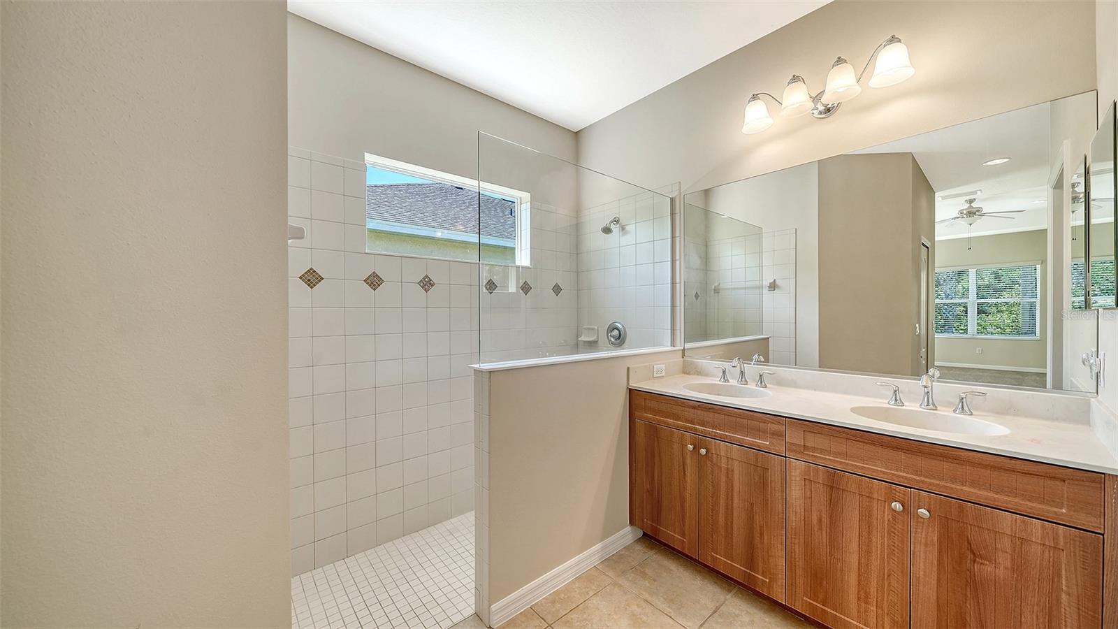 Image 24 of 53 For 1424 Blue Horizon Circle