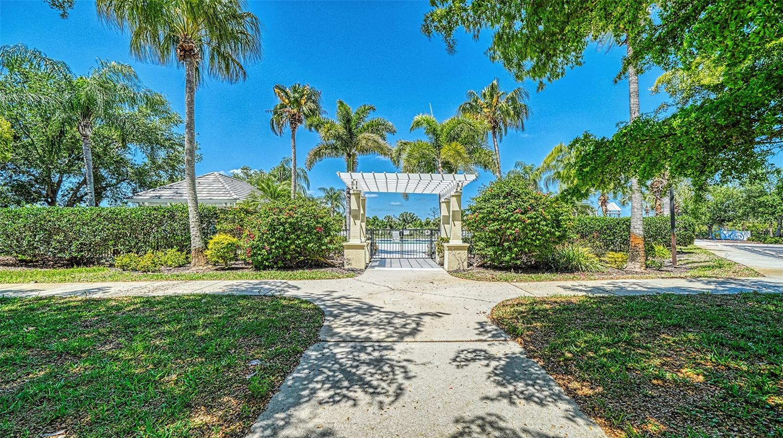 Image 36 of 53 For 1424 Blue Horizon Circle