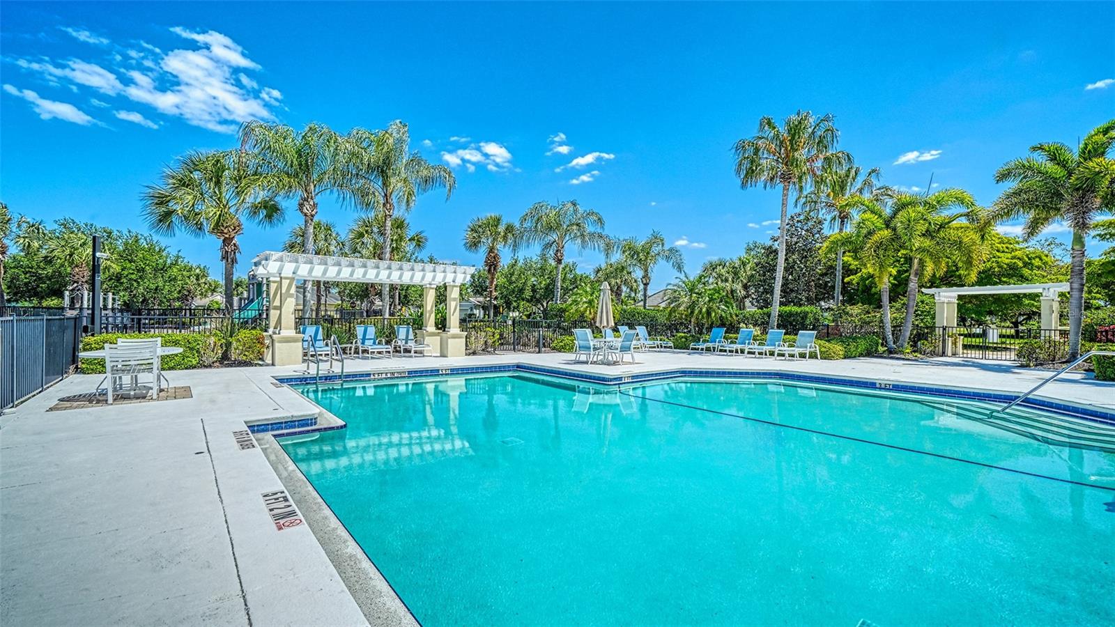 Image 38 of 53 For 1424 Blue Horizon Circle