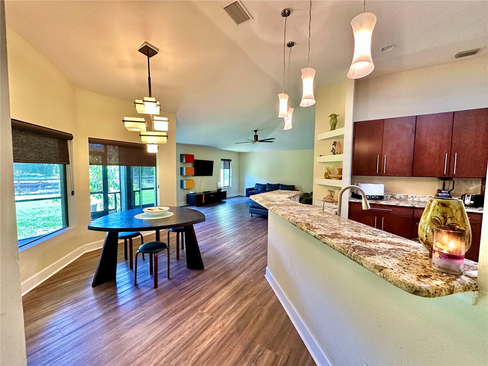 Image 11 of 70 For 7759 Estates Drive