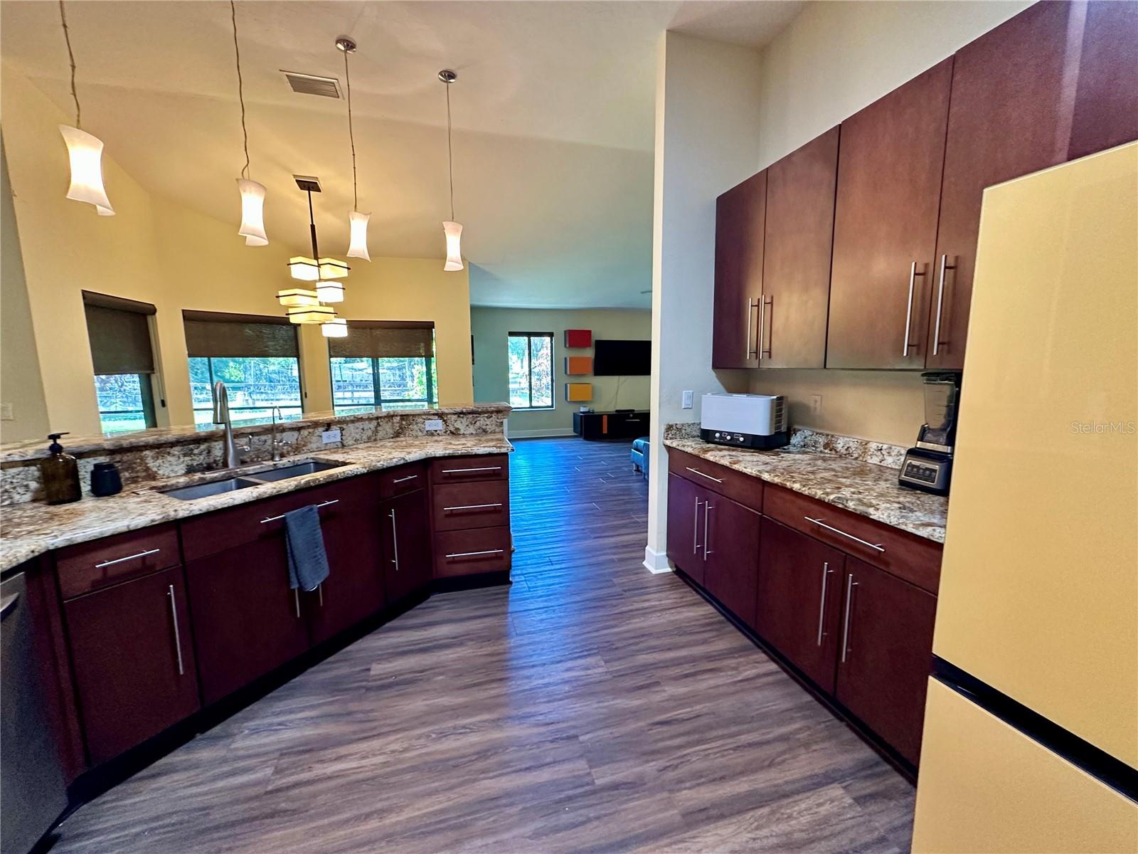 Image 15 of 70 For 7759 Estates Drive