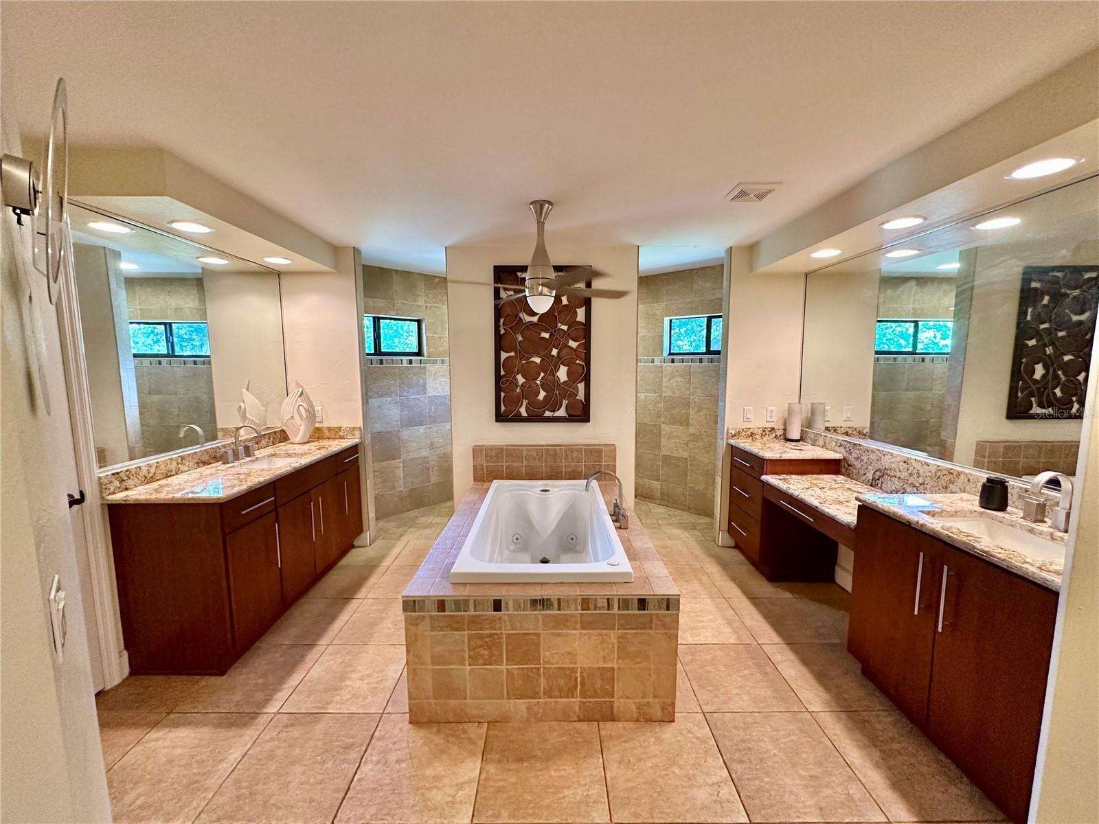 Image 19 of 70 For 7759 Estates Drive