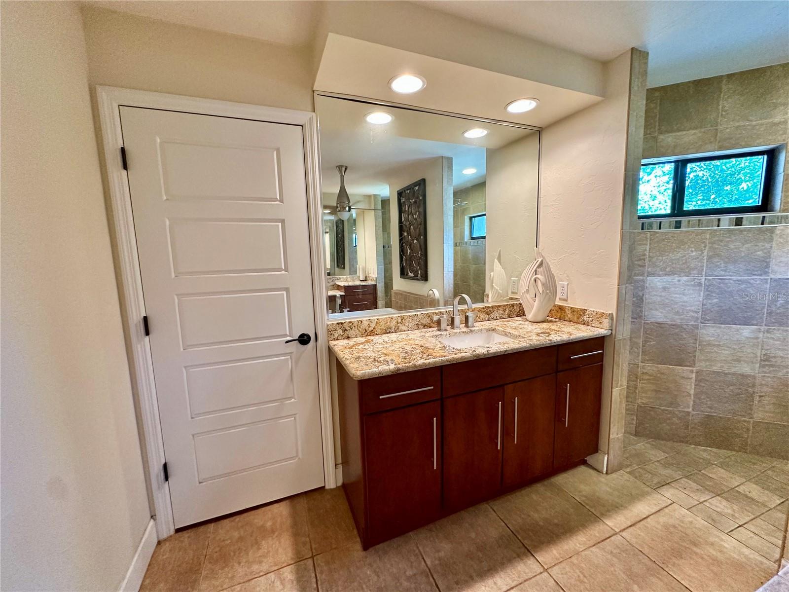Image 23 of 70 For 7759 Estates Drive