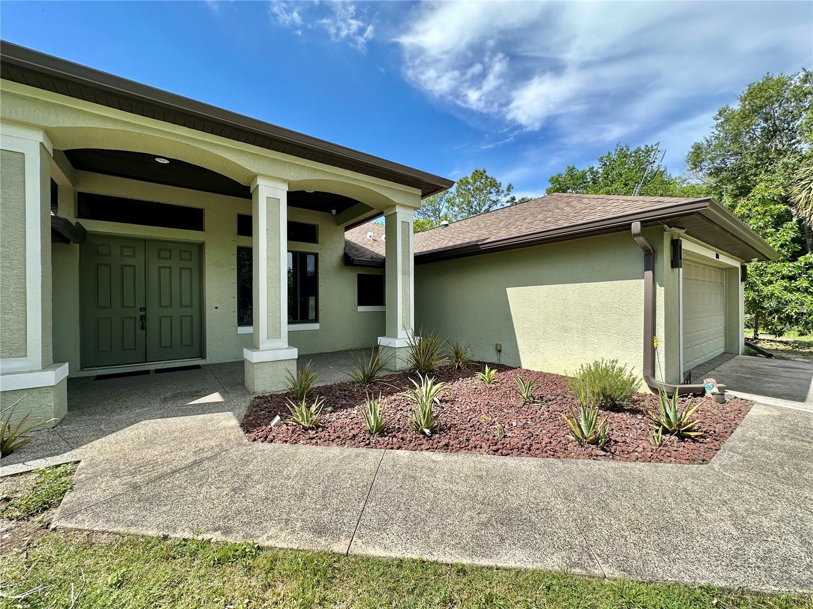 Image 4 of 70 For 7759 Estates Drive
