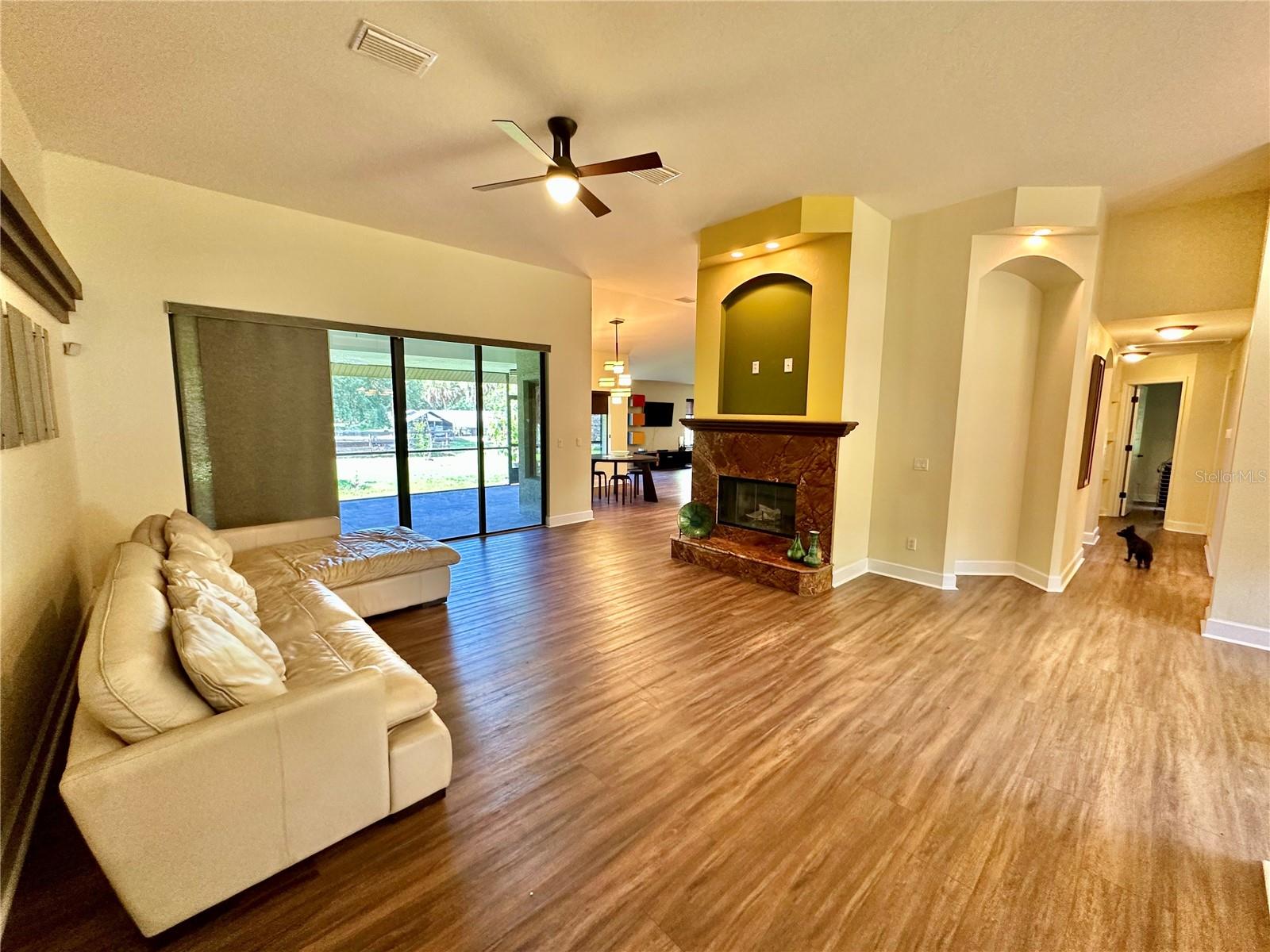 Image 6 of 70 For 7759 Estates Drive