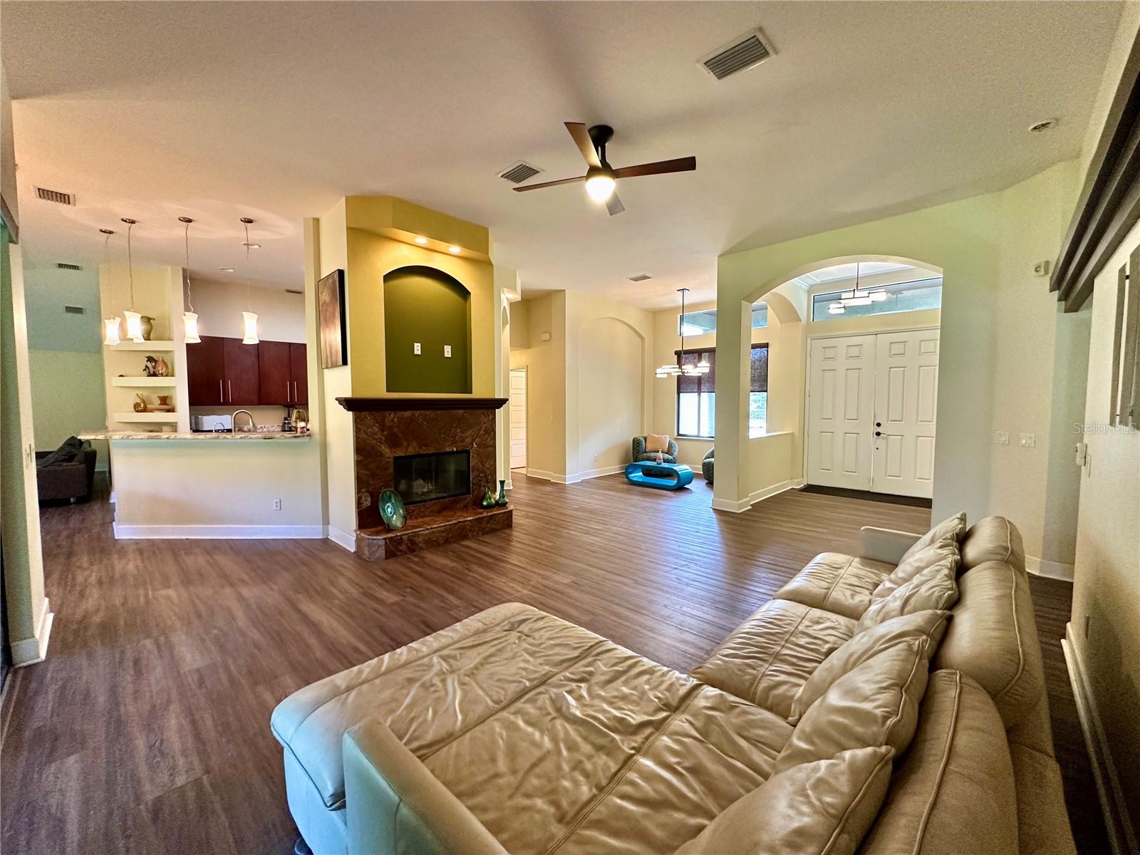 Image 7 of 70 For 7759 Estates Drive