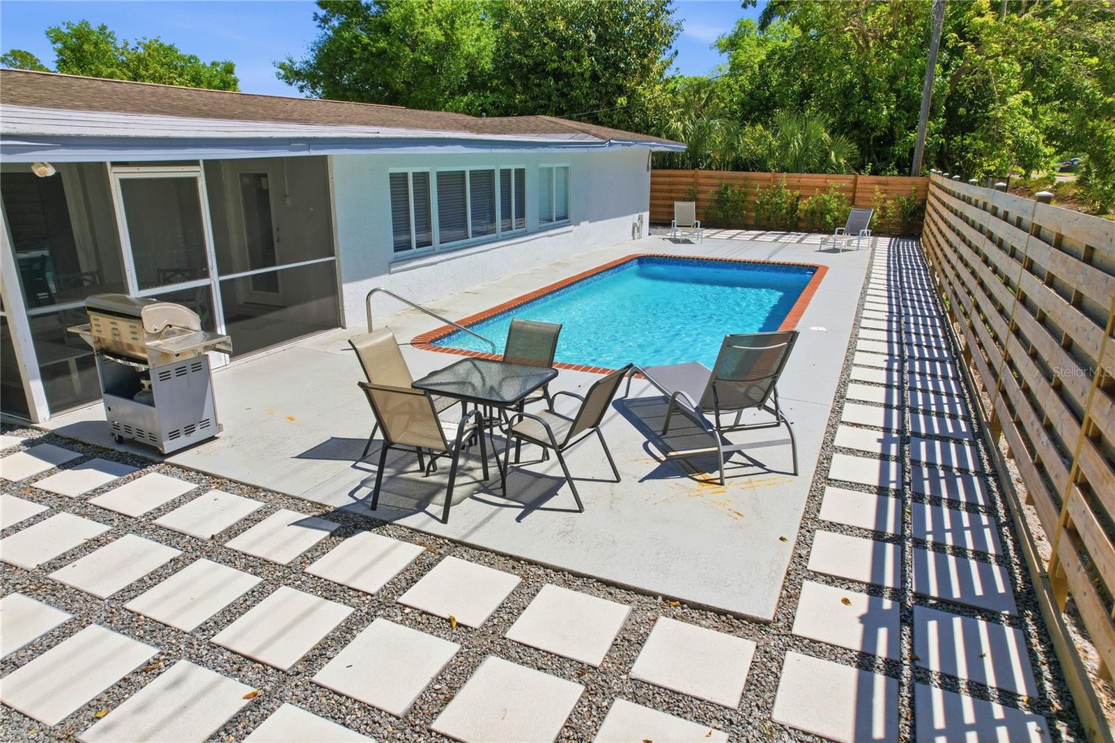 Image 15 of 69 For 630 Corwood Drive