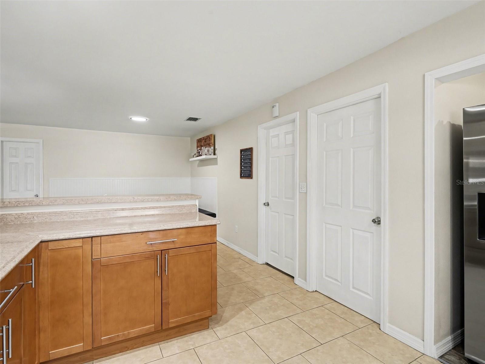 Image 19 of 56 For 704 Lockwood Ridge Road