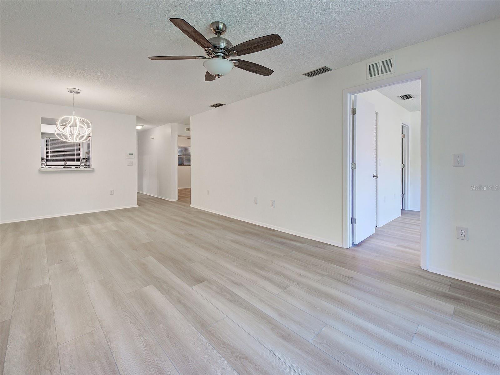 Image 8 of 58 For 7237 Cloister Drive # 207