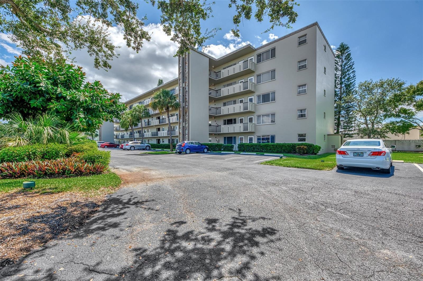 Image 3 of 41 For 4460 Ironwood Circle 102a