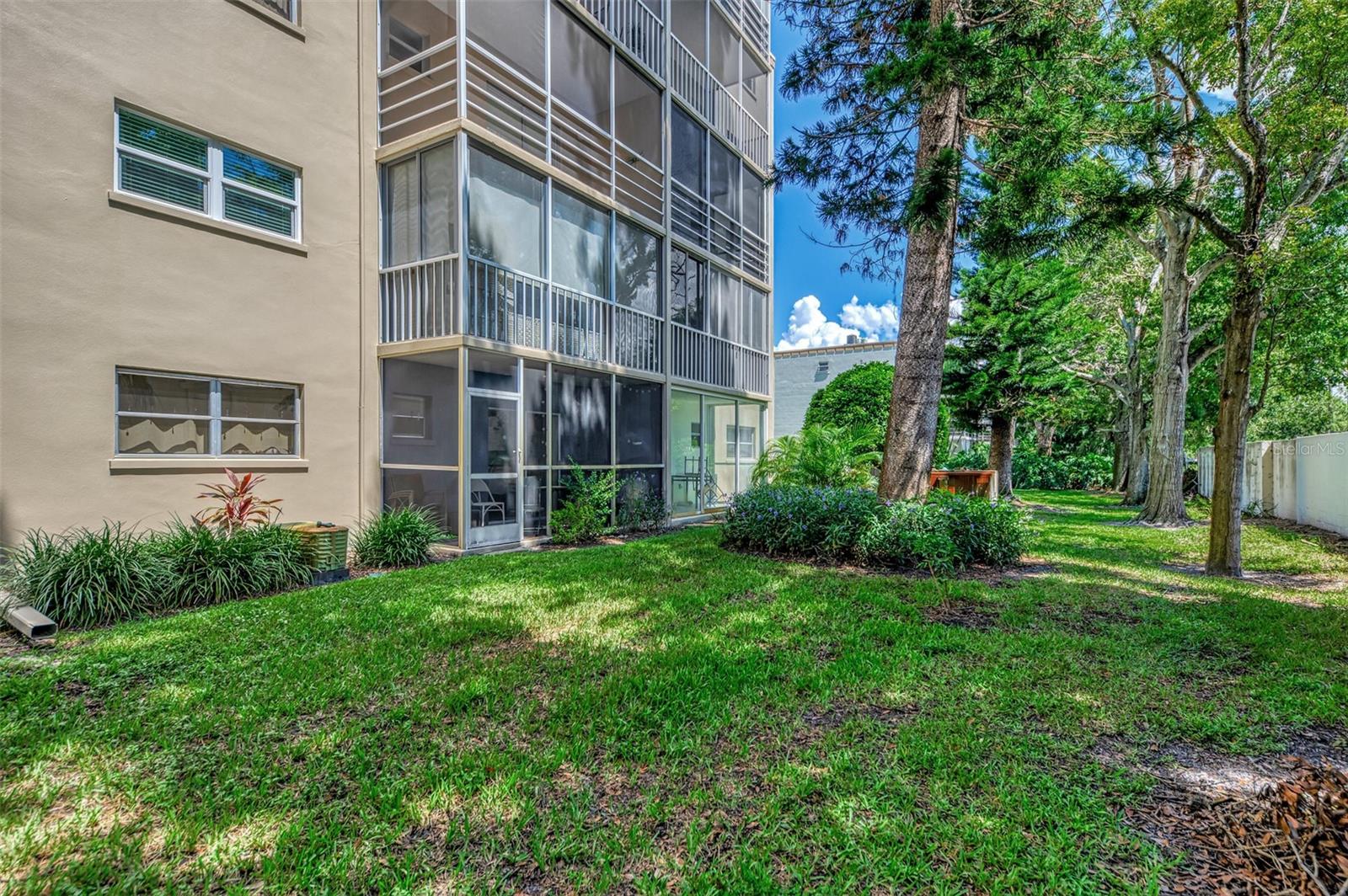 Image 31 of 41 For 4460 Ironwood Circle 102a