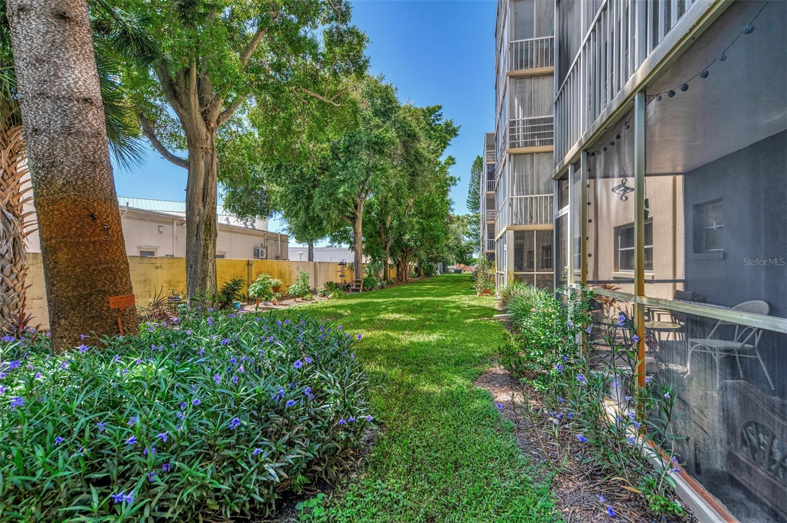 Image 33 of 41 For 4460 Ironwood Circle 102a