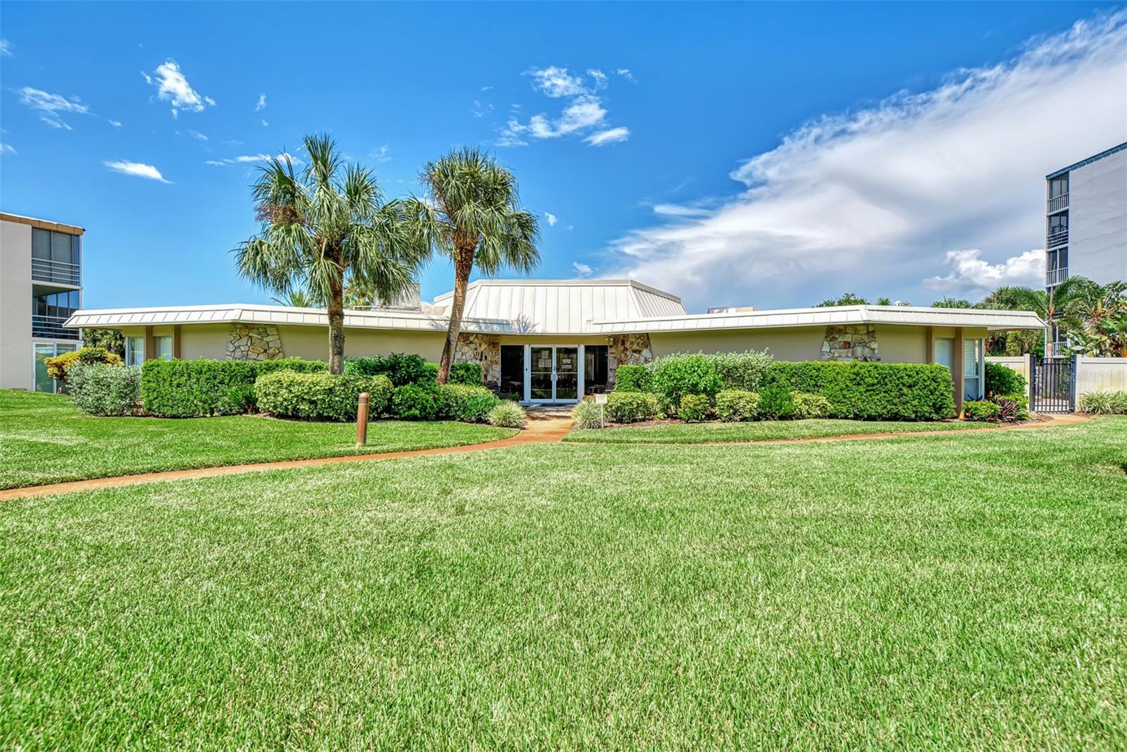 Image 34 of 41 For 4460 Ironwood Circle 102a