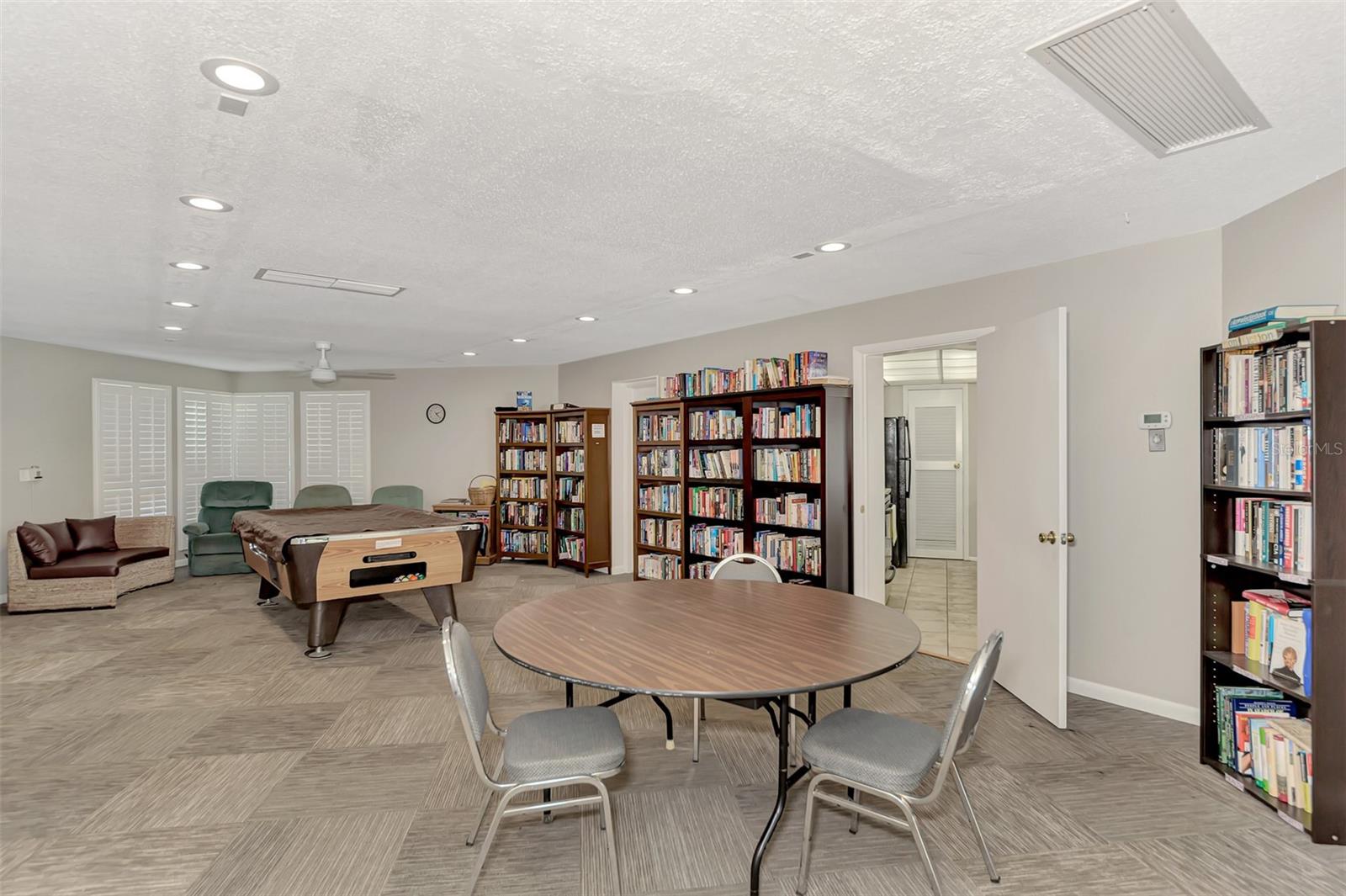 Image 36 of 41 For 4460 Ironwood Circle 102a