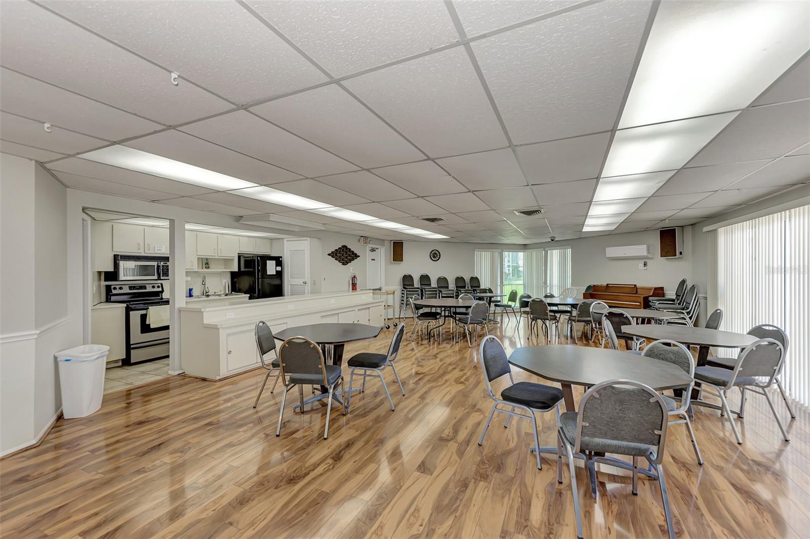 Image 37 of 41 For 4460 Ironwood Circle 102a