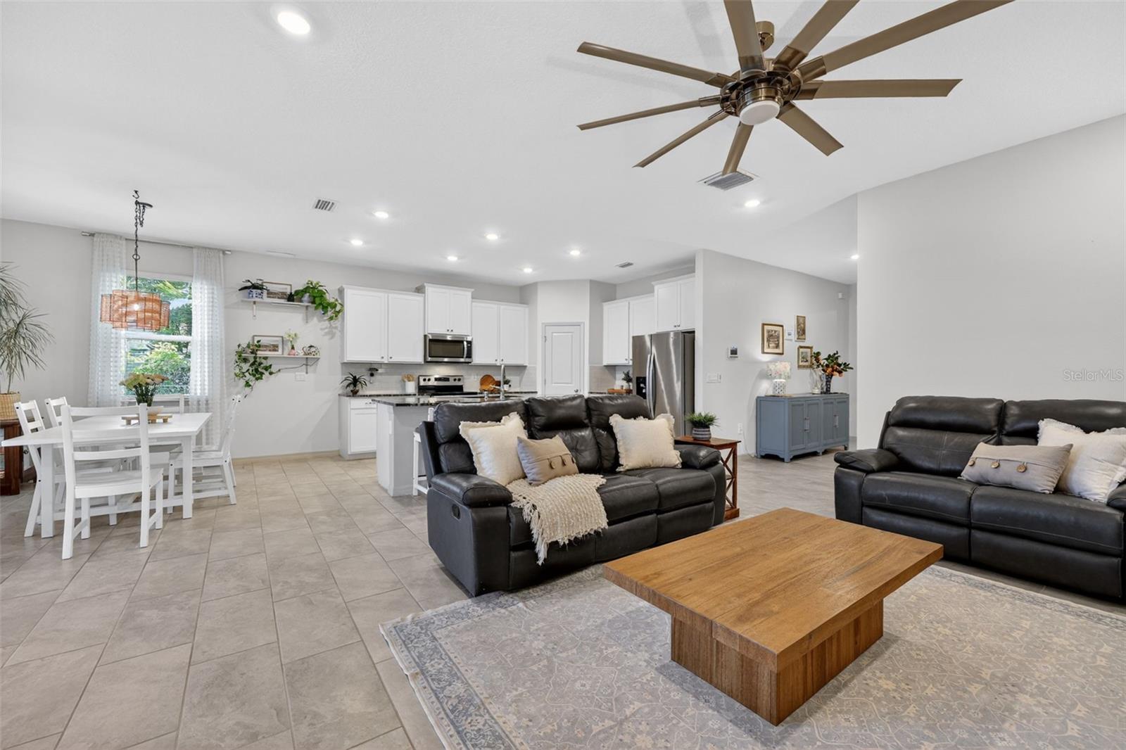 Image 17 of 62 For 5667 Woodland Sage Drive