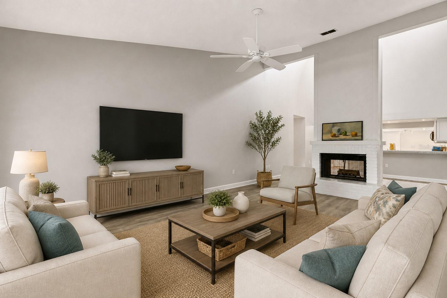 Image 13 of 68 For 4418 La Jolla Drive