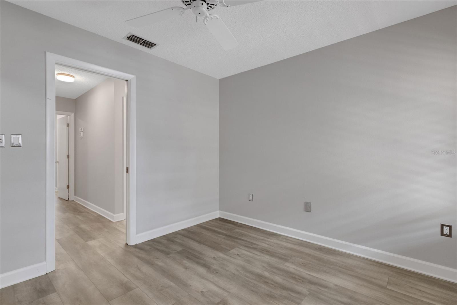 Image 43 of 68 For 4418 La Jolla Drive