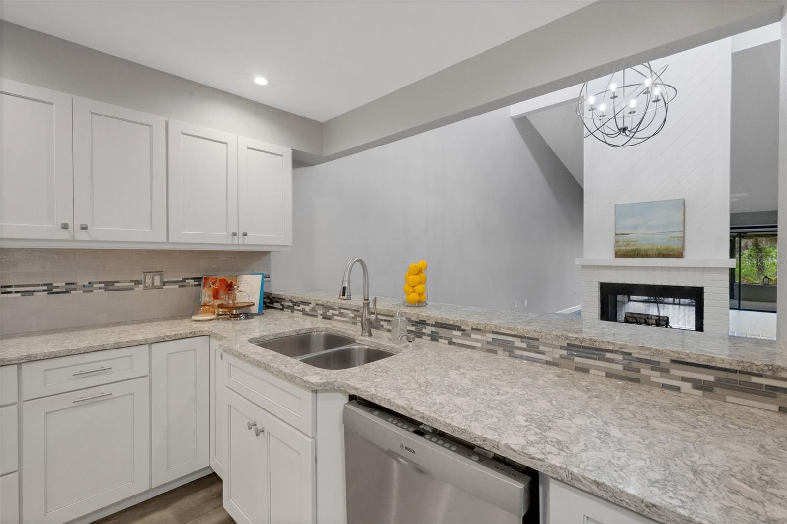 Image 6 of 68 For 4418 La Jolla Drive