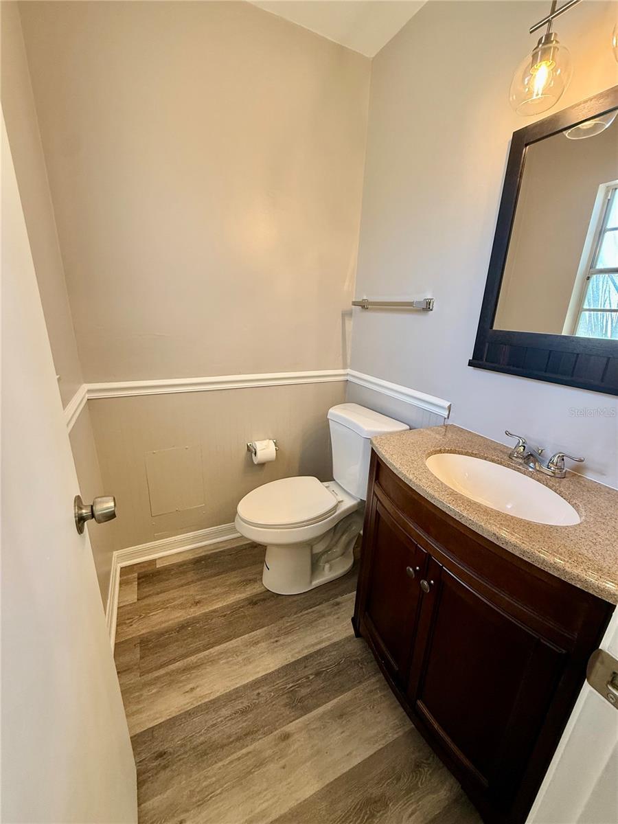 Image 21 of 28 For 2403 Aspinwall Street