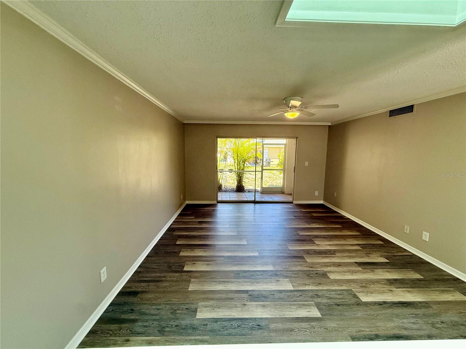 Image 5 of 28 For 2403 Aspinwall Street