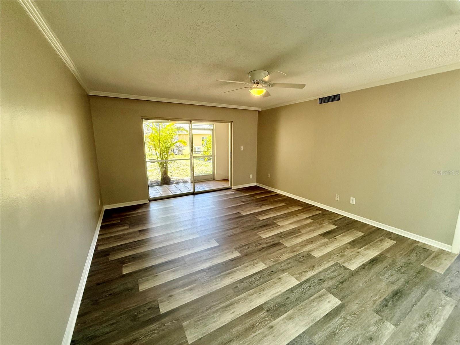 Image 8 of 28 For 2403 Aspinwall Street