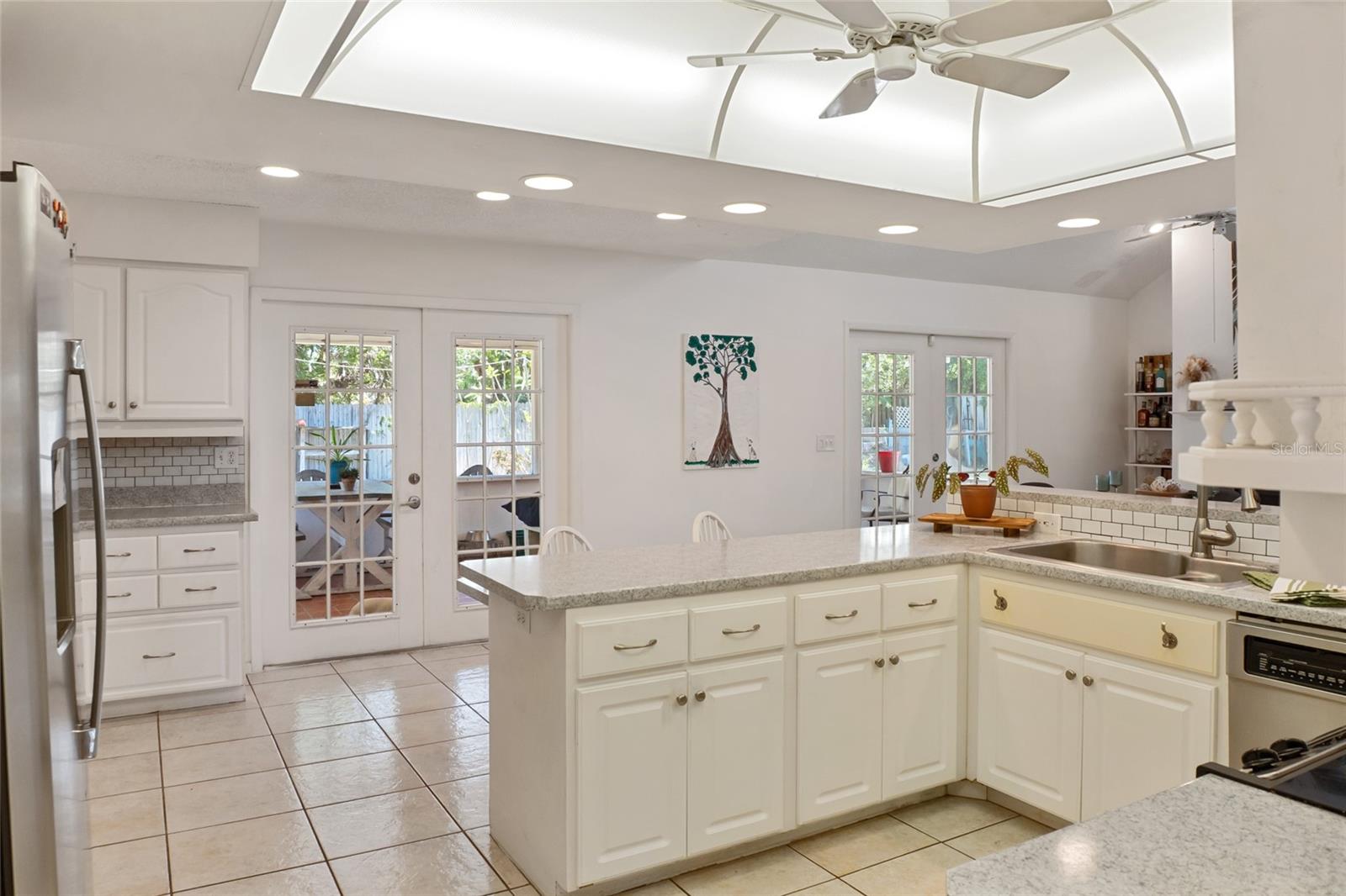 Image 22 of 54 For 7303 Manatee Street