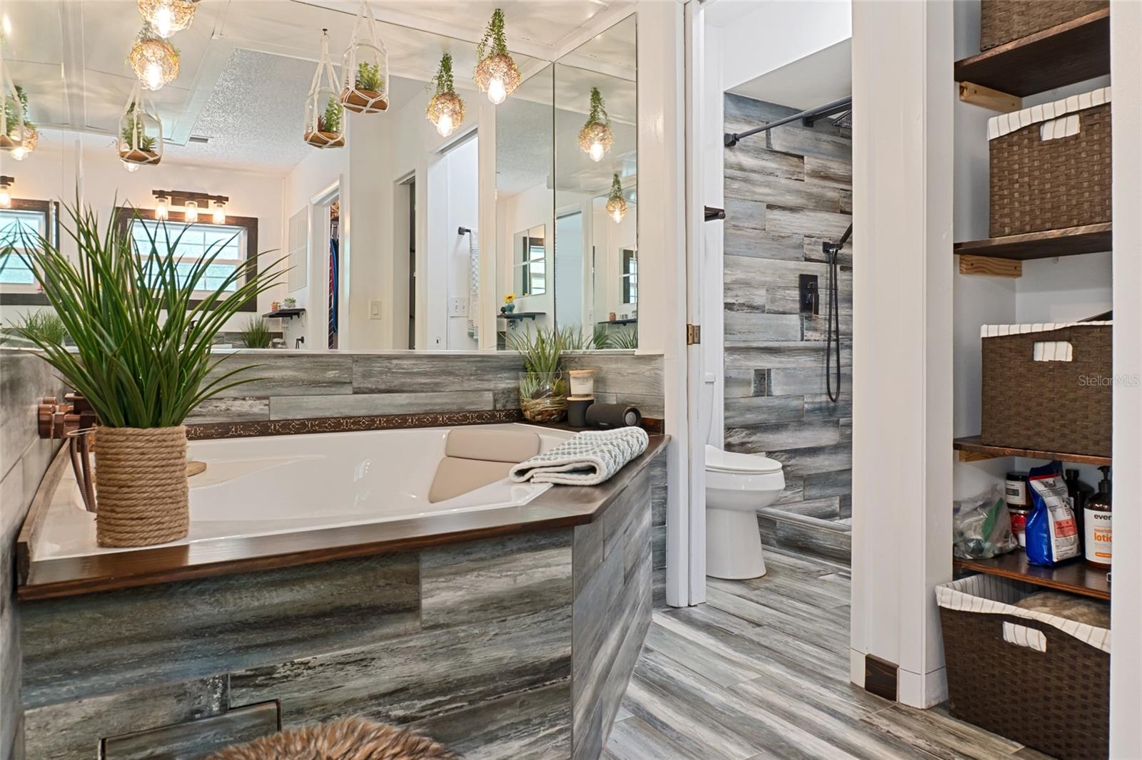 Image 29 of 54 For 7303 Manatee Street