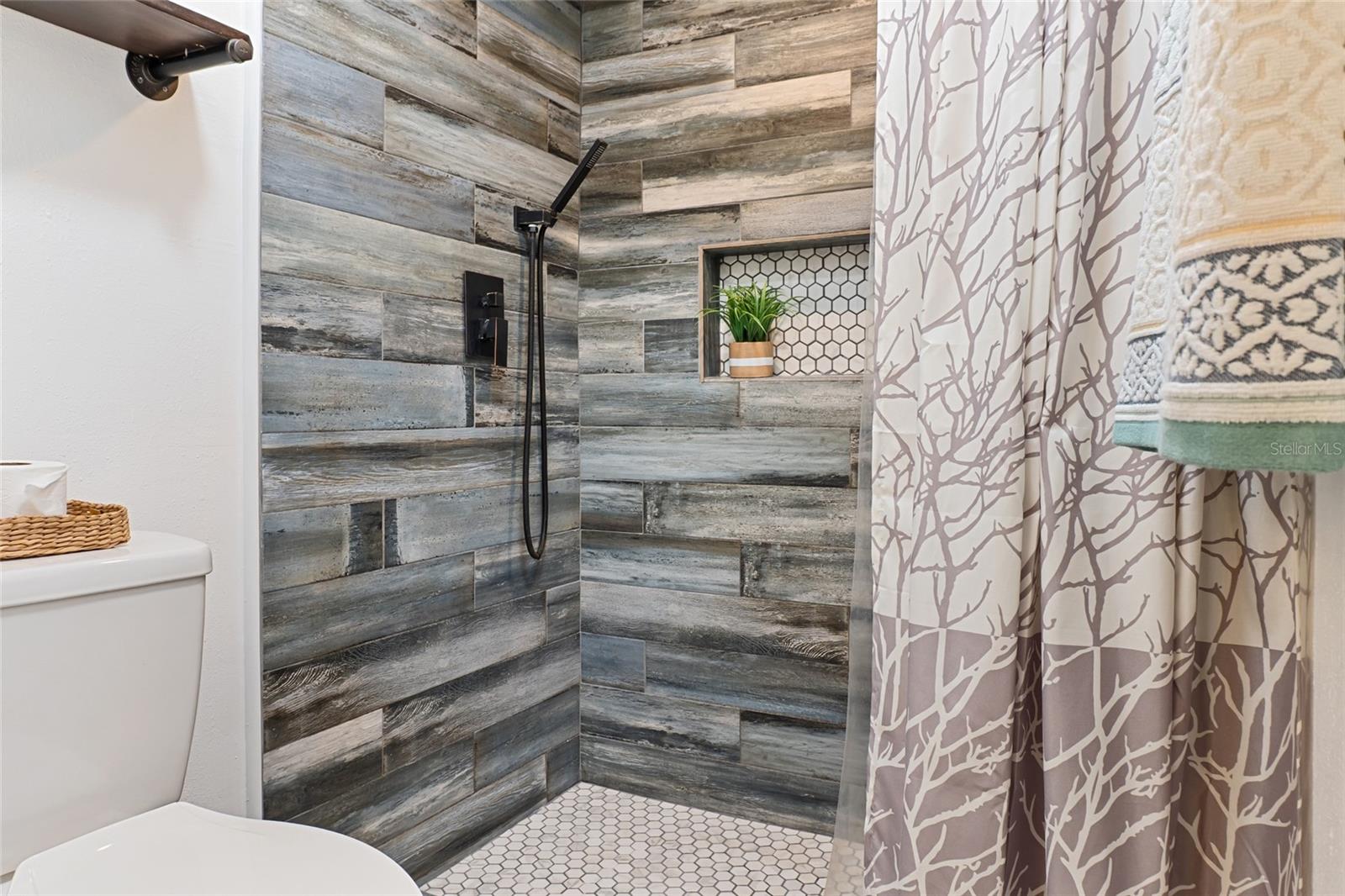 Image 31 of 54 For 7303 Manatee Street