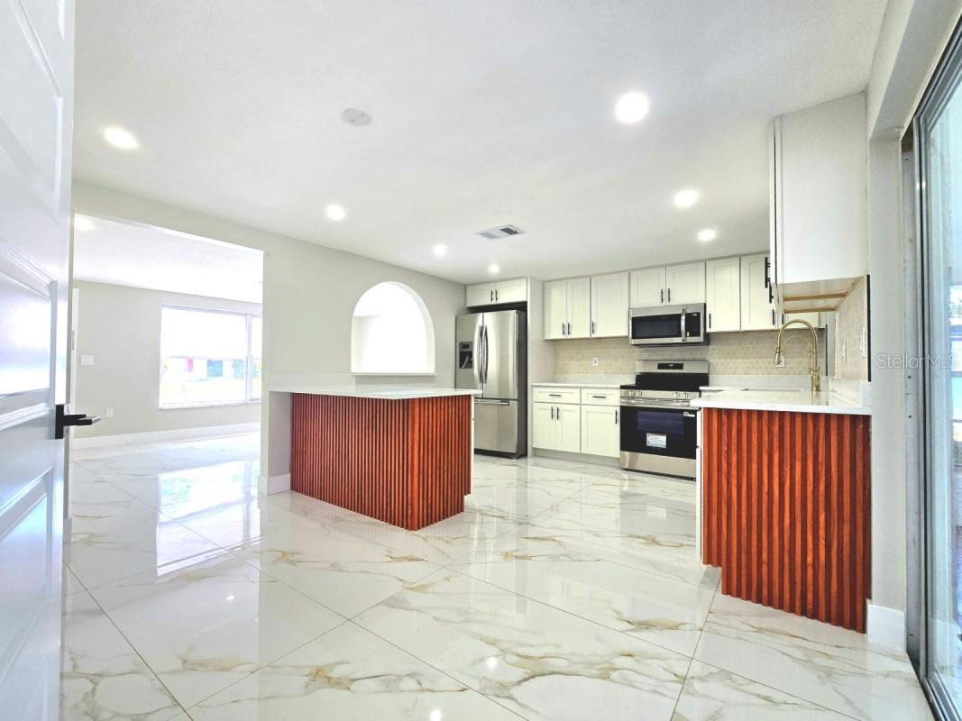 Image 3 of 15 For 7715 Cherrytree Lane