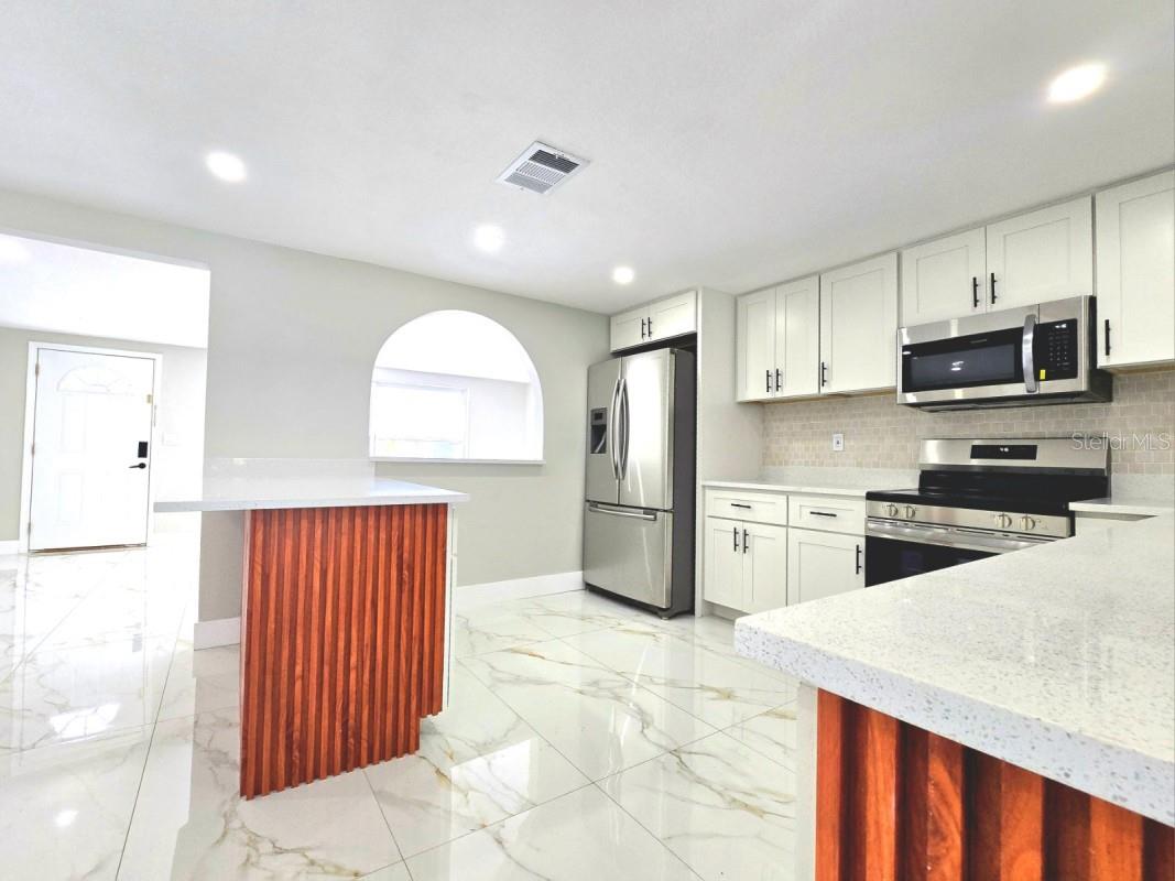 Image 4 of 15 For 7715 Cherrytree Lane